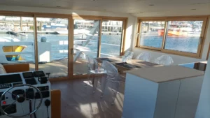 House-Boat-Shooting-Wheelhouse-Arcachon-1920x1080